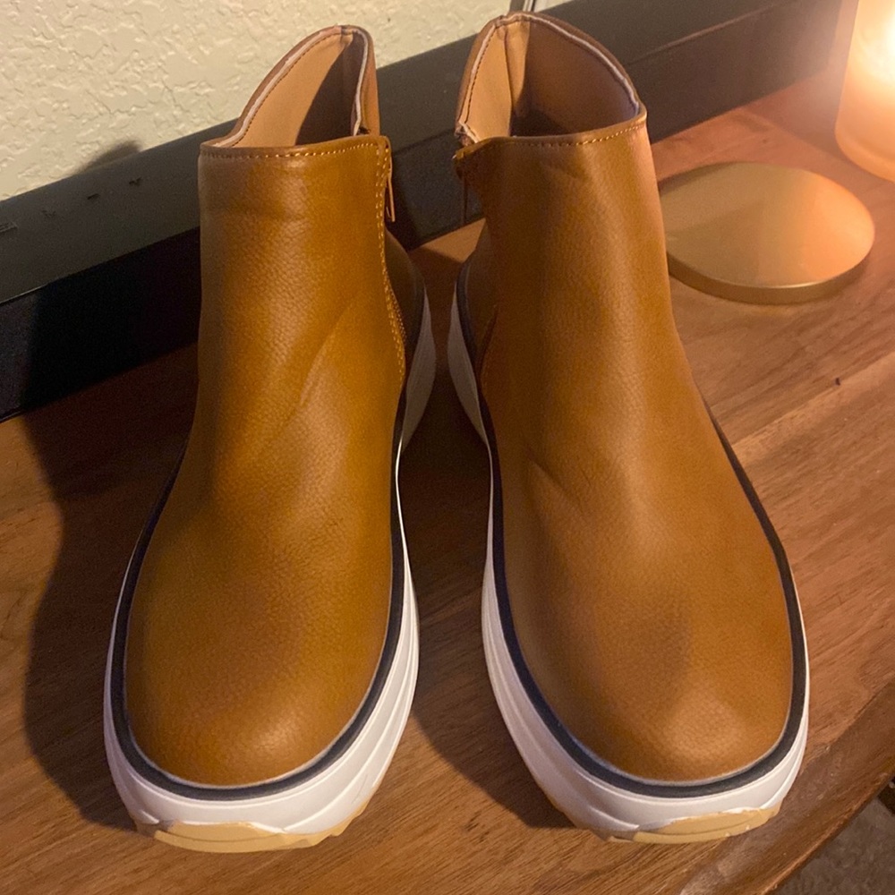 CUTE SLIP ON FREE W PURCHASE